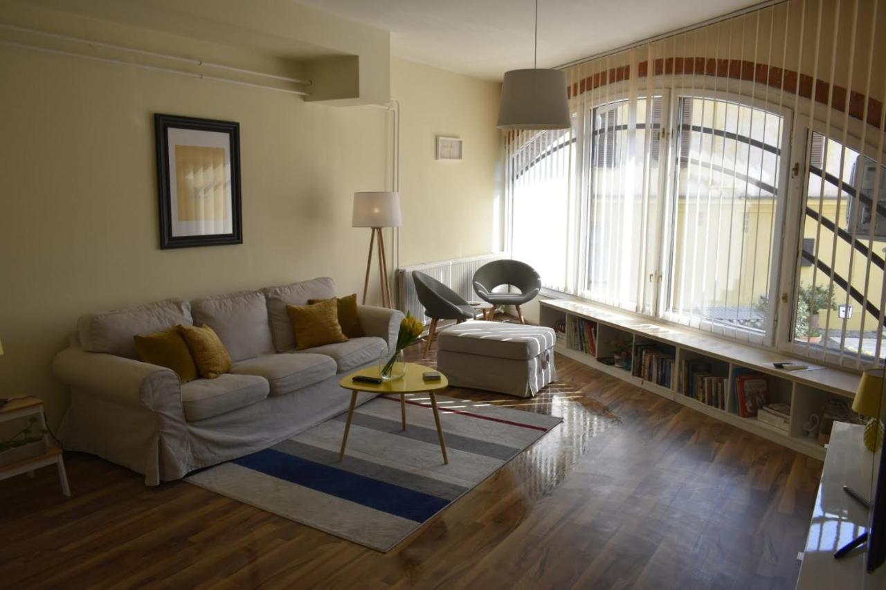 Fonix Family Apartment A Step From Szechenyi Square ペーチ エクステリア 写真