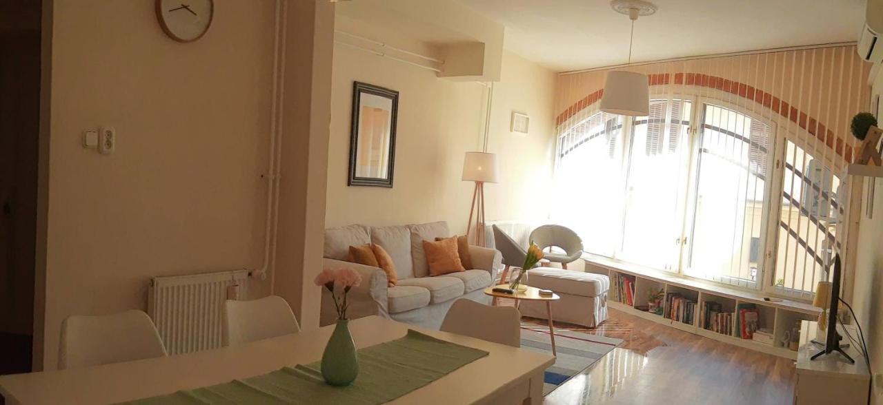 Fonix Family Apartment A Step From Szechenyi Square ペーチ エクステリア 写真
