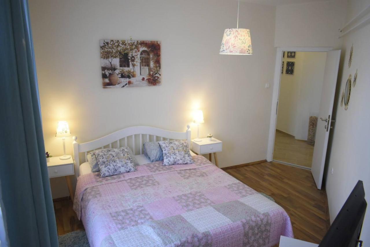 Fonix Family Apartment A Step From Szechenyi Square ペーチ エクステリア 写真