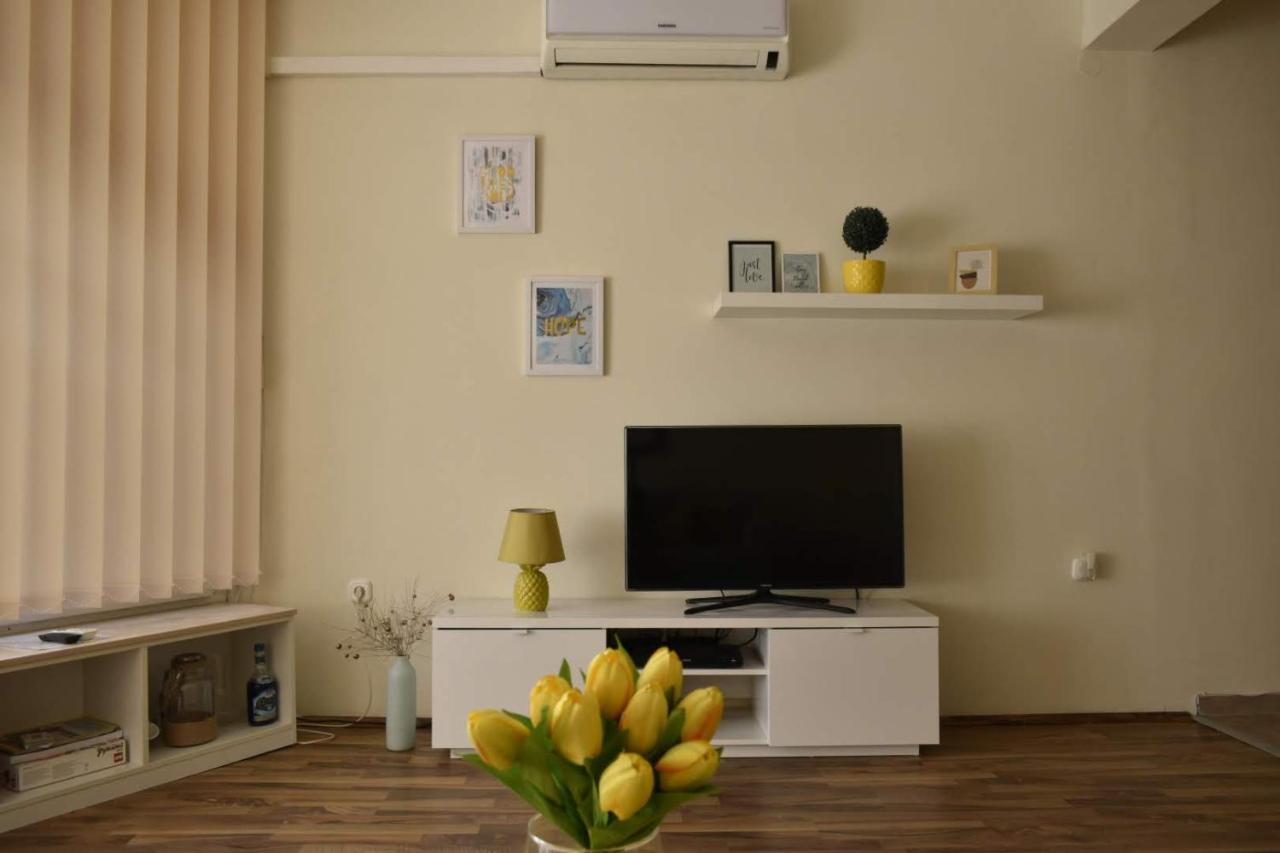 Fonix Family Apartment A Step From Szechenyi Square ペーチ エクステリア 写真